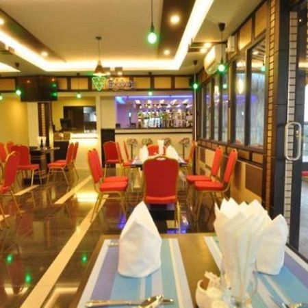 Hotel Heaven Γιανγκόν Εξωτερικό φωτογραφία