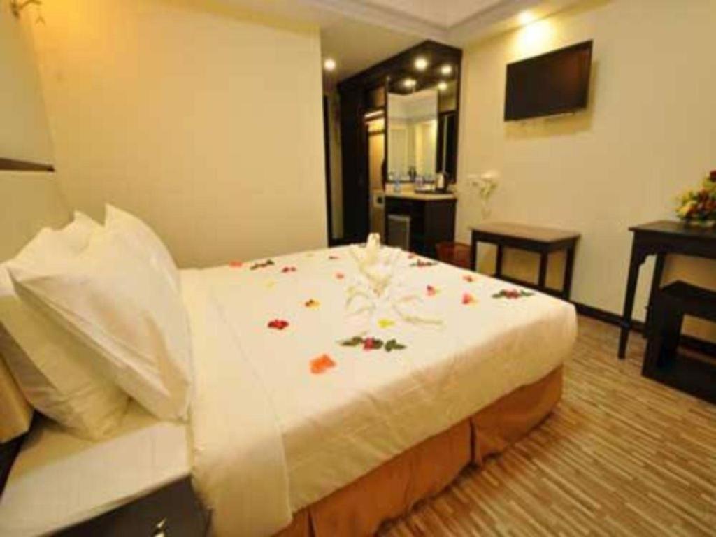Hotel Heaven Γιανγκόν Εξωτερικό φωτογραφία