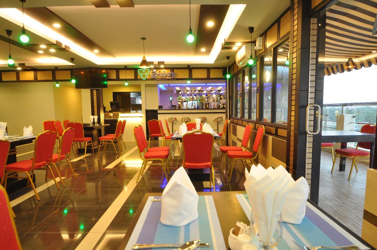 Hotel Heaven Γιανγκόν Εξωτερικό φωτογραφία